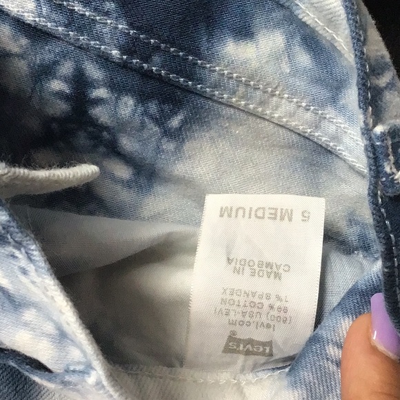 Levi's Blue and White Tie-Dye Jeans - Picture 3 of 3